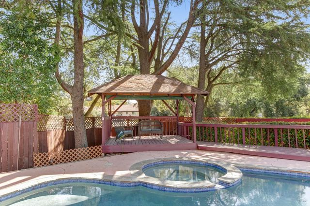 4765 Kennedy Ct, Rocklin, CA 95677