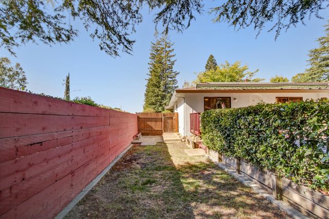 4765 Kennedy Ct, Rocklin, CA 95677