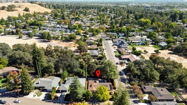 4765 Kennedy Ct, Rocklin, CA 95677