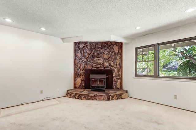 4765 Kennedy Ct, Rocklin, CA 95677