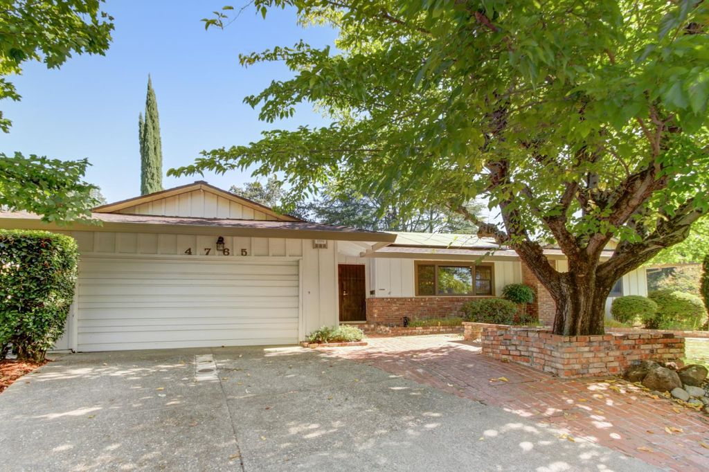 4765 Kennedy Ct, Rocklin, CA 95677