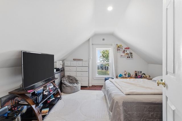 53 Dungeon Ave, Lynn, MA 01905