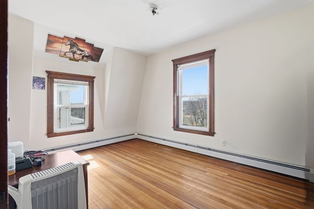 53 Dungeon Ave, Lynn, MA 01905