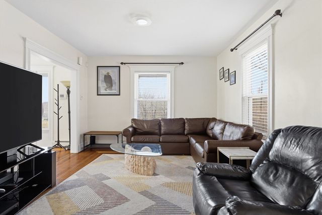 53 Dungeon Ave, Lynn, MA 01905