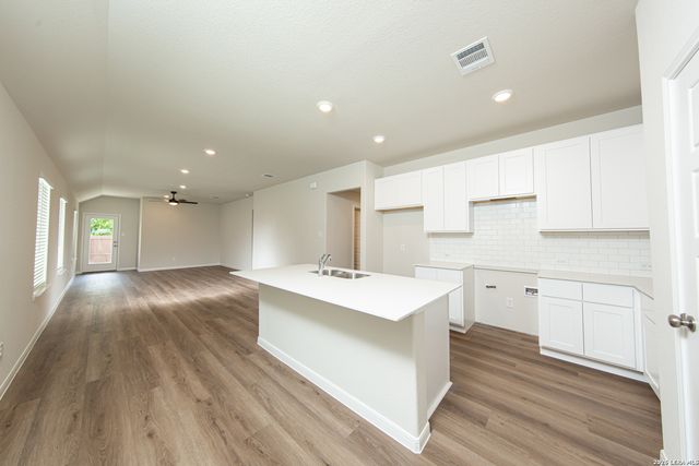 10315 Liberty Grove, San Antonio, TX 78224