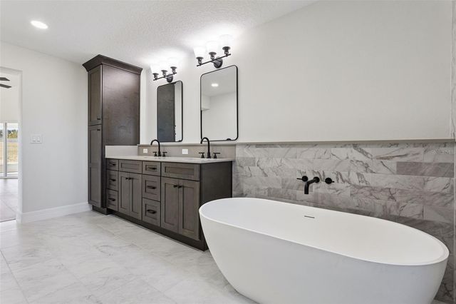 3146 HAMMOCK GROVE ROAD, Groveland, FL 34736