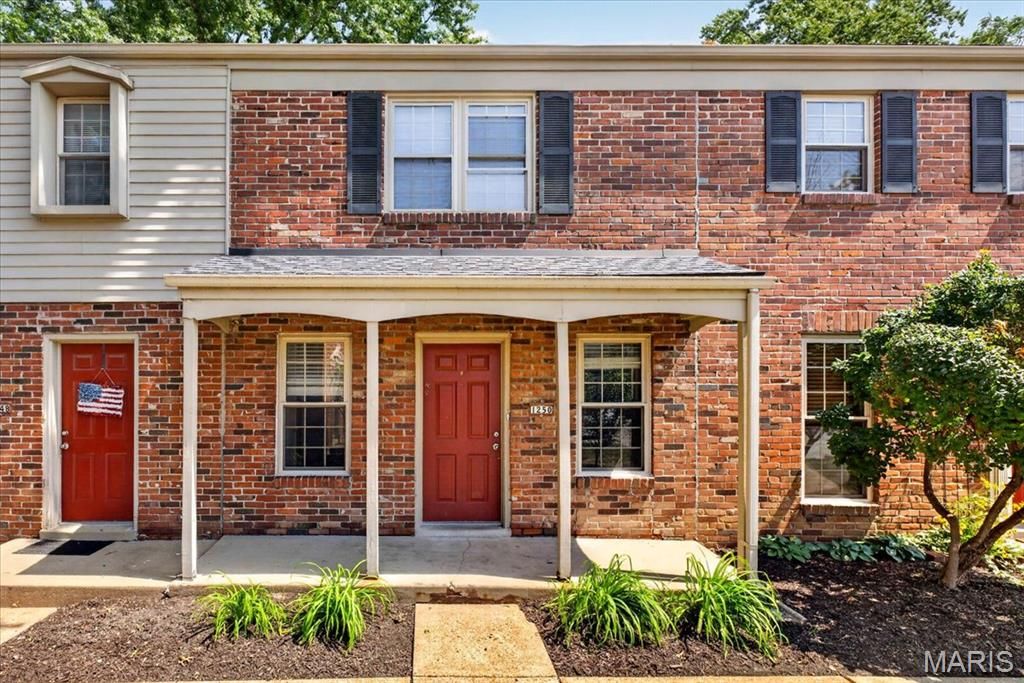 1250 Clarkson Court 1250, Ellisville, MO 63011