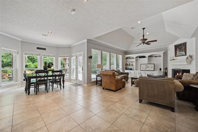 5902 Cardinal Creek Way, Kingwood, TX 77345