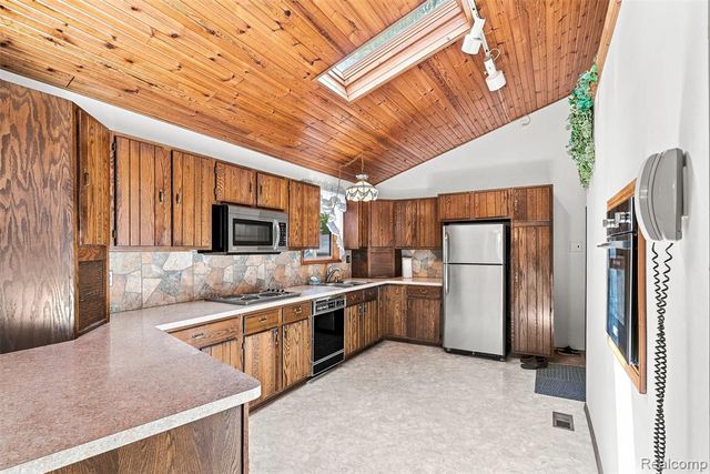 1905 Justice Drive, Ortonville, MI 48462