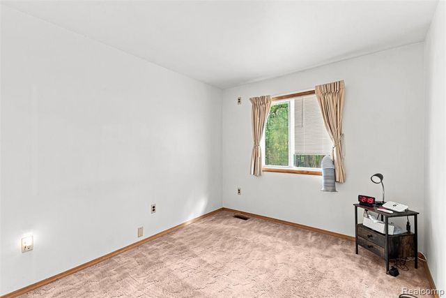 1905 Justice Drive, Ortonville, MI 48462