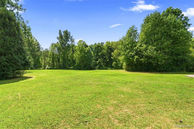 1905 Justice Drive, Ortonville, MI 48462