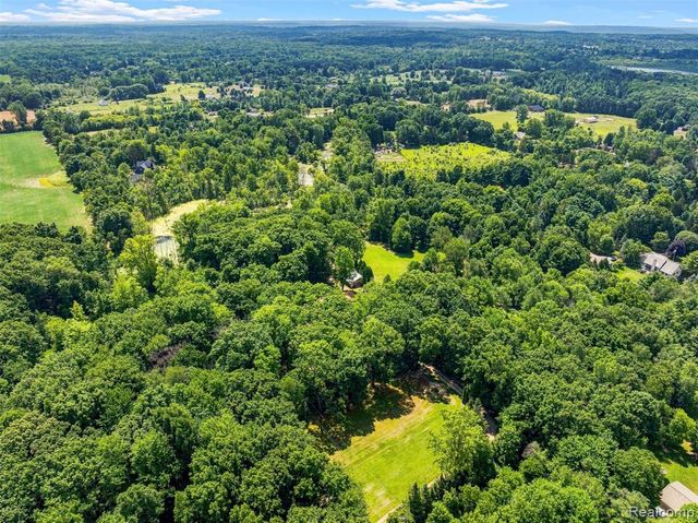1905 Justice Drive, Ortonville, MI 48462
