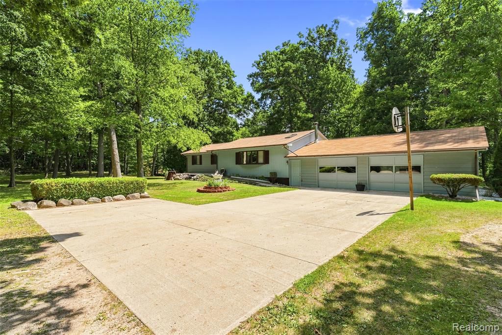 1905 Justice Drive, Ortonville, MI 48462