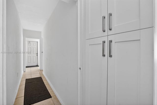 5925 SW 64th St, South Miami, FL 33143