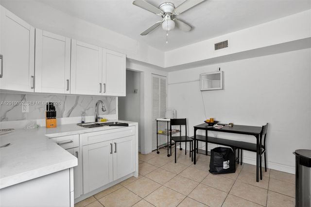 5925 SW 64th St, South Miami, FL 33143