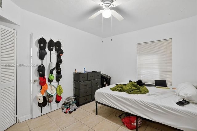 5925 SW 64th St, South Miami, FL 33143