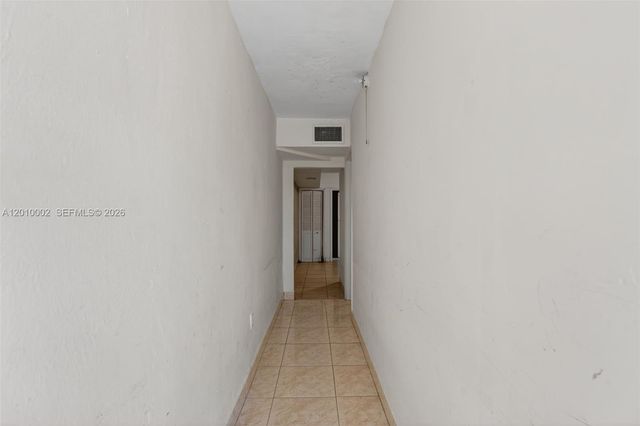 5925 SW 64th St, South Miami, FL 33143