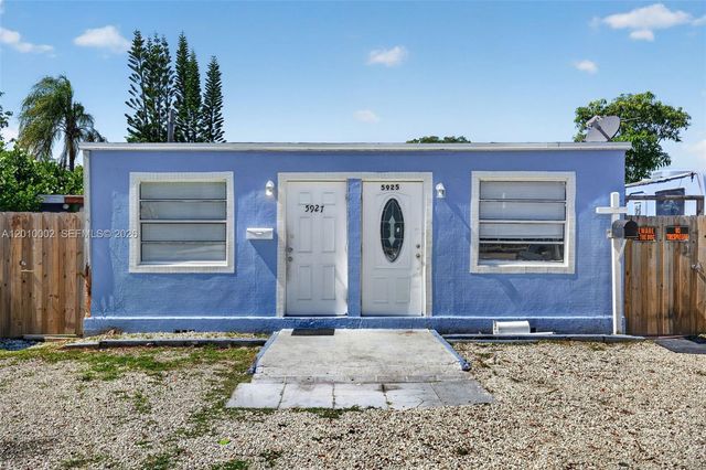 5925 SW 64th St, South Miami, FL 33143