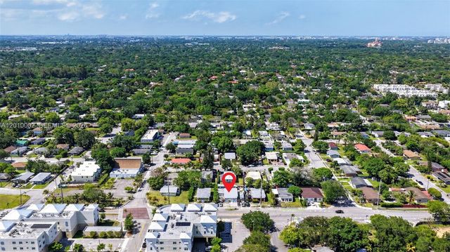 5925 SW 64th St, South Miami, FL 33143