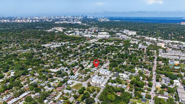 5925 SW 64th St, South Miami, FL 33143