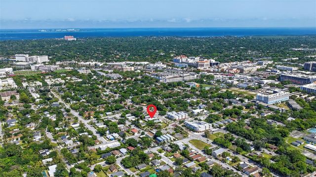 5925 SW 64th St, South Miami, FL 33143