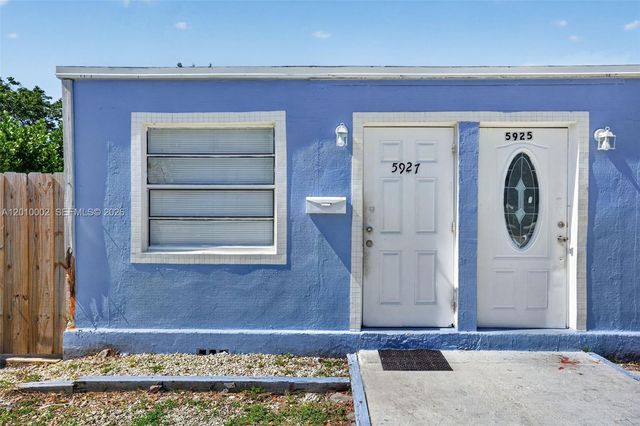 5925 SW 64th St, South Miami, FL 33143