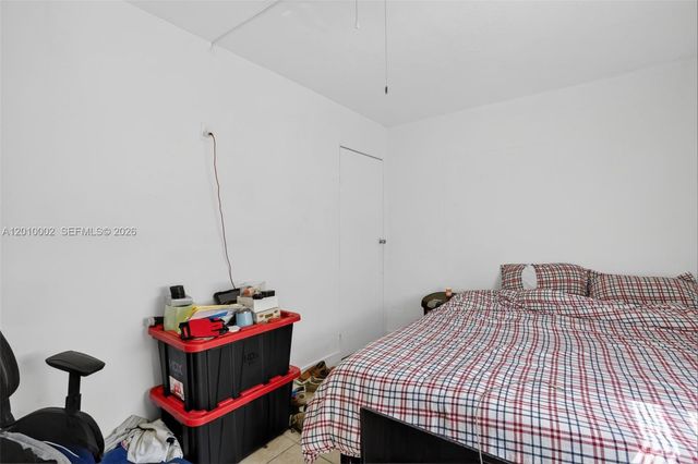 5925 SW 64th St, South Miami, FL 33143