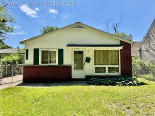 18341 Colgate Street, Dearborn Heights, MI 48125