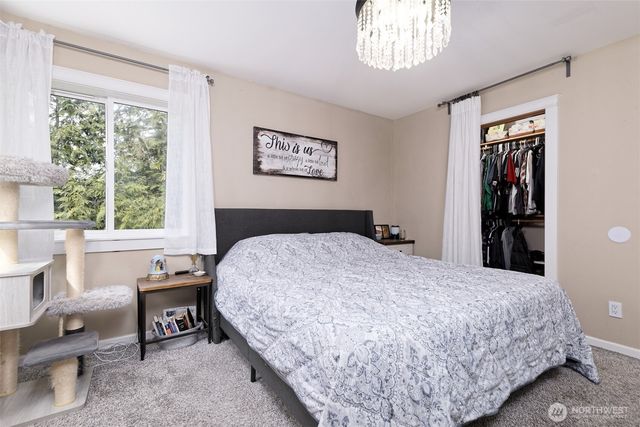 2412 Westwind Drive NW, Olympia, WA 98502