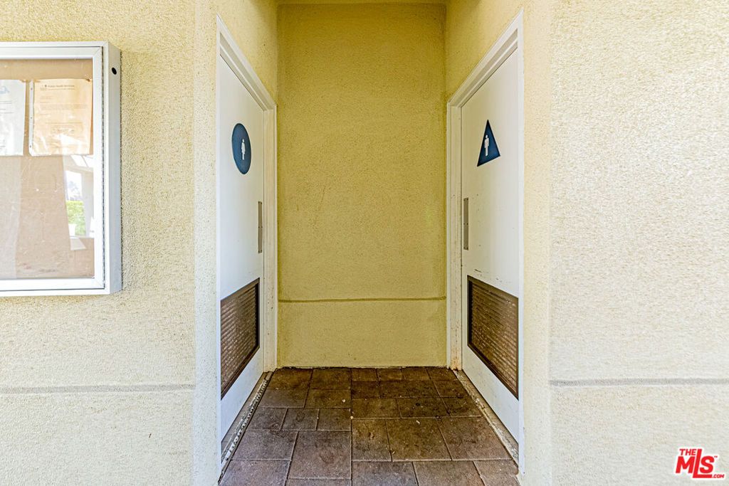 Image 38 of property listing at 415 Townsquare Lane 325, Huntington Beach, CA 92648