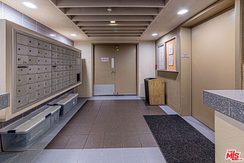 Image 40 of property listing at 415 Townsquare Lane 325, Huntington Beach, CA 92648