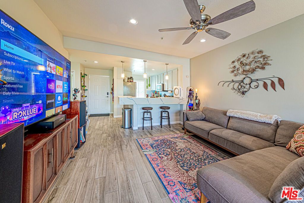 Image 9 of property listing at 415 Townsquare Lane 325, Huntington Beach, CA 92648