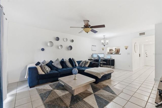 6340 NEWTOWN CIRCLE 40A2, Tampa, FL 33615