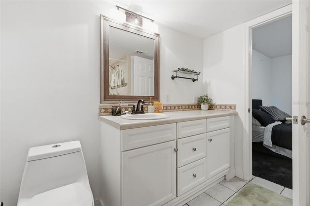 6340 NEWTOWN CIRCLE 40A2, Tampa, FL 33615