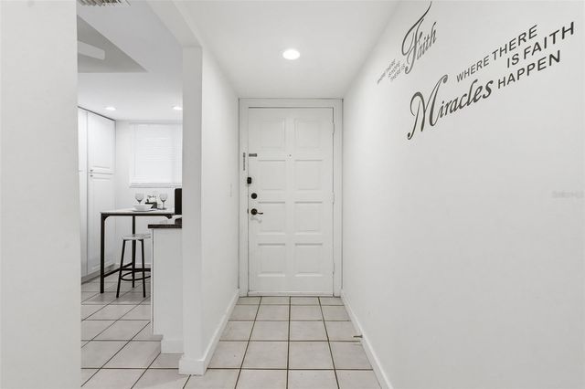 6340 NEWTOWN CIRCLE 40A2, Tampa, FL 33615