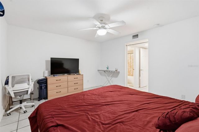 6340 NEWTOWN CIRCLE 40A2, Tampa, FL 33615