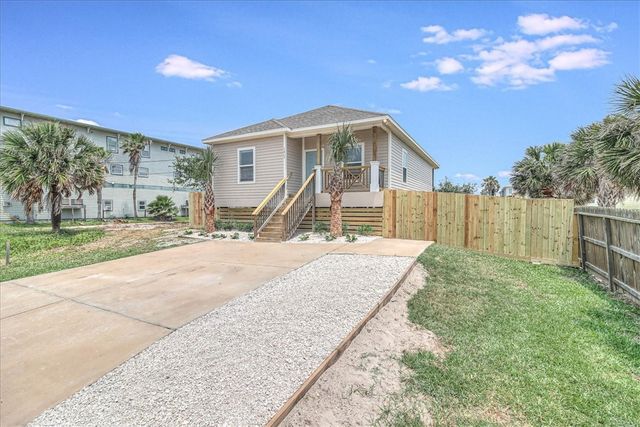 1615 S Station St, Port Aransas, TX 78373