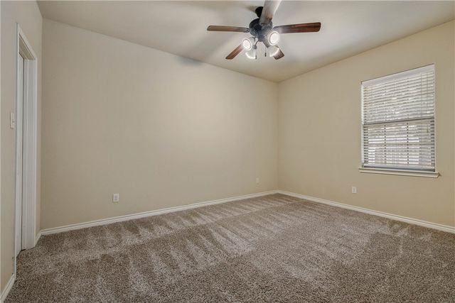 3205 Papa Bear, College Station, TX 77845