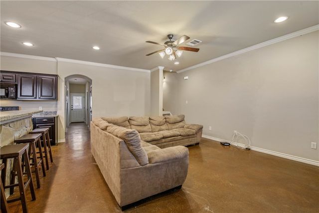 3205 Papa Bear, College Station, TX 77845