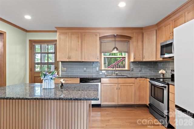 1106 Kelwyn Lane, Lewisville, NC 27023