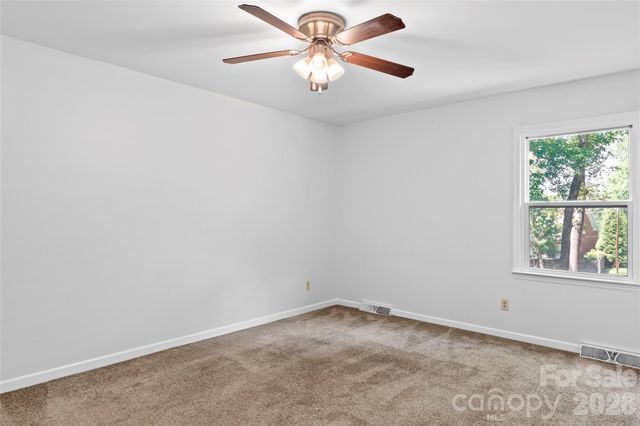 1106 Kelwyn Lane, Lewisville, NC 27023