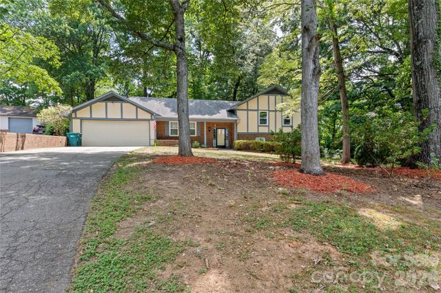1106 Kelwyn Lane, Lewisville, NC 27023