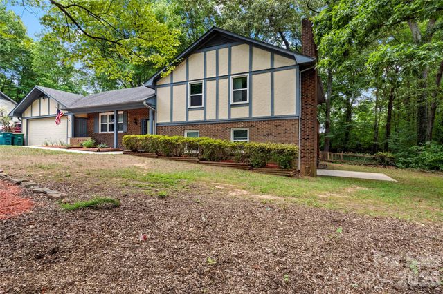 1106 Kelwyn Lane, Lewisville, NC 27023