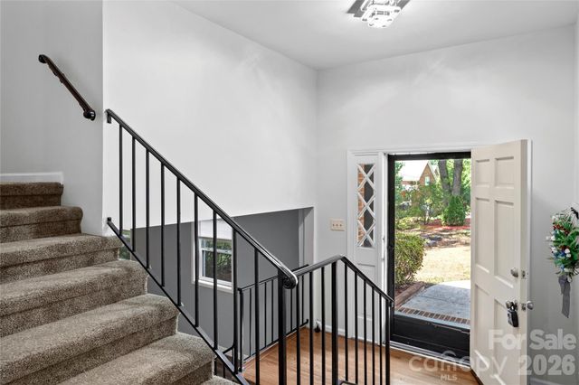 1106 Kelwyn Lane, Lewisville, NC 27023