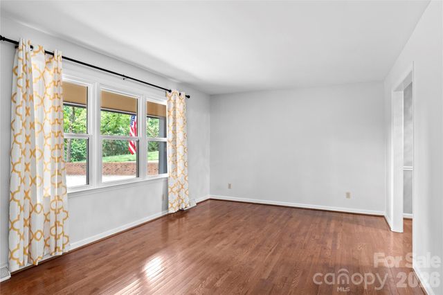 1106 Kelwyn Lane, Lewisville, NC 27023