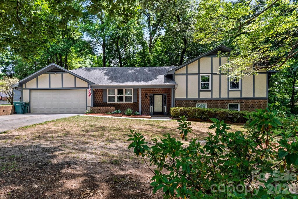 1106 Kelwyn Lane, Lewisville, NC 27023