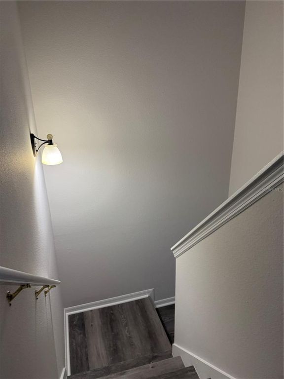 Image 7 of property listing at 6231 S CHICKASAW TRAIL, Orlando, FL 32829