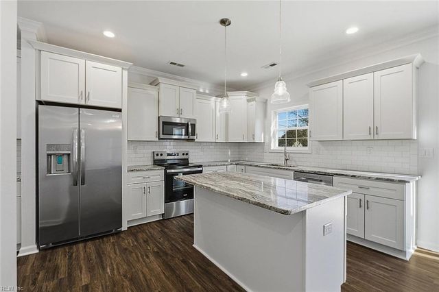 5920 Wickham AVE, Newport News, VA 23605