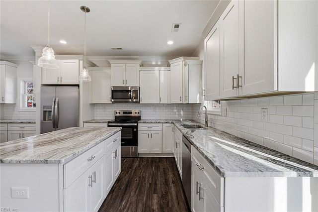 5920 Wickham AVE, Newport News, VA 23605