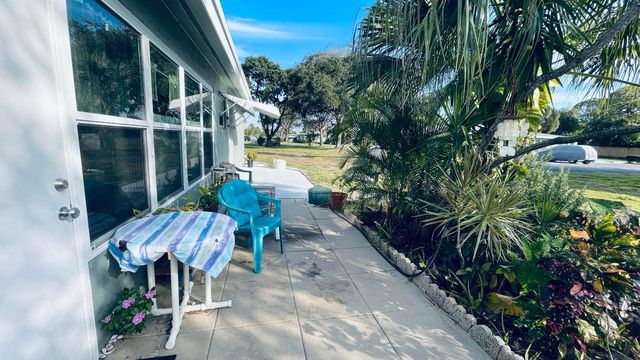 910 South Drive B, Delray Beach, FL 33445